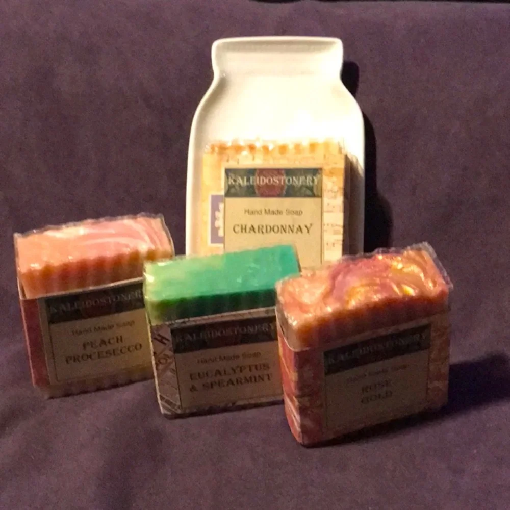 Handmade Artisanal moisturizing Soap - Picture 1 of 4